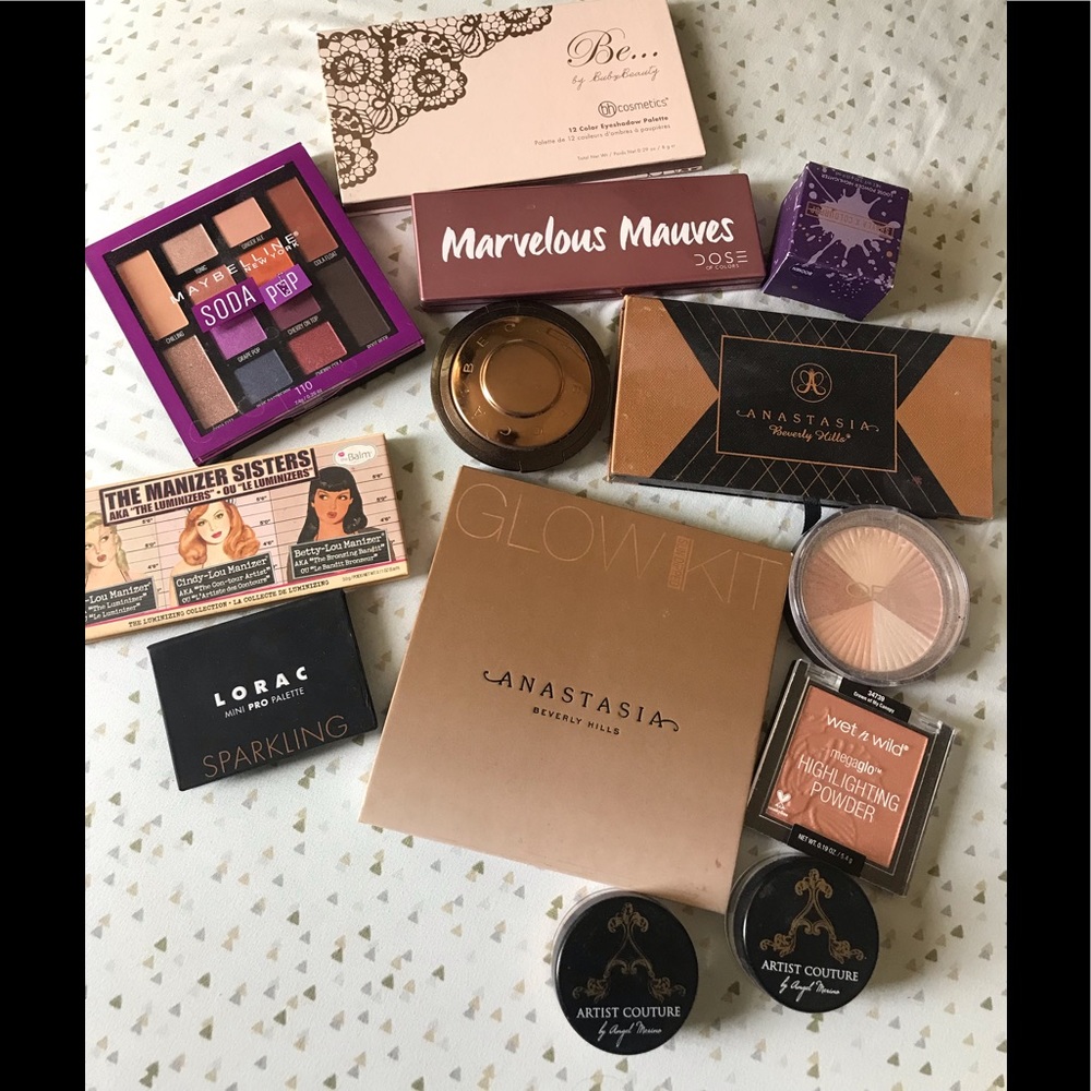 Makeup bundle